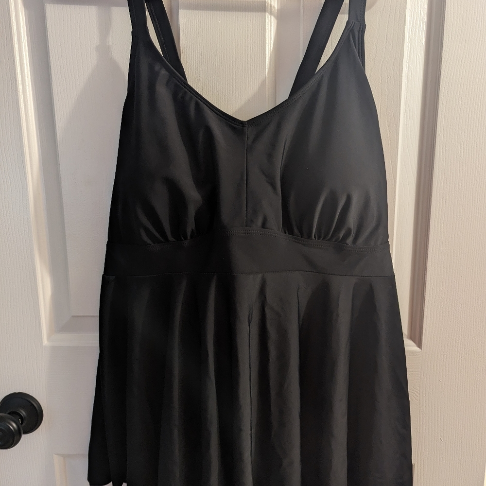 BloomChic Black Bathing Suit Top 18-20, 2x